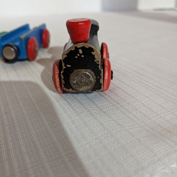 VTG Wooden Train Engine,log hauler w/log  toy wood wheels Thomas Brio compatible - Picture 12 of 16